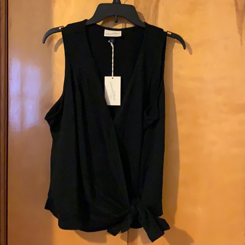 Universal Threads tie front shirt